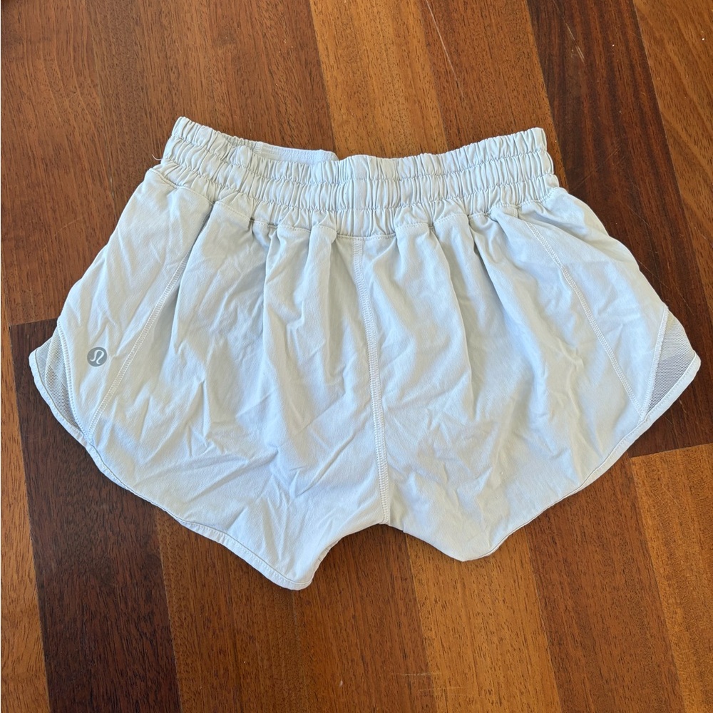 Lululemon Athletica White Athletic Shorts Size 2